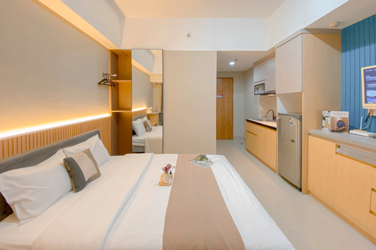 Restful and Homey Studio at Gateway Park LRT City Bekasi Apartment By Travelio, Bekasi