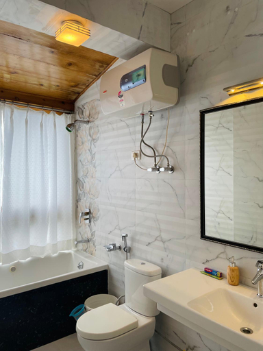Bathroom 5, Martam Farmhouse, West Sikkim