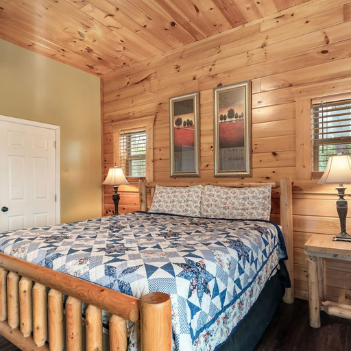 Room 4, Beautiful Mtn Views Hot Tub Games 3 King Suite, Sevier