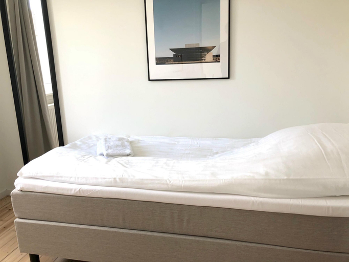 Room 5, Great Refurbished 2-bed in Amager Island, Copenhagen