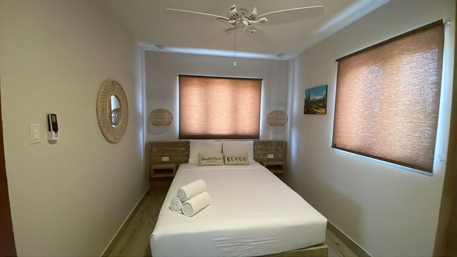Bedroom 2, Secluded Beachfront Gem Pool Patio View BBQ
