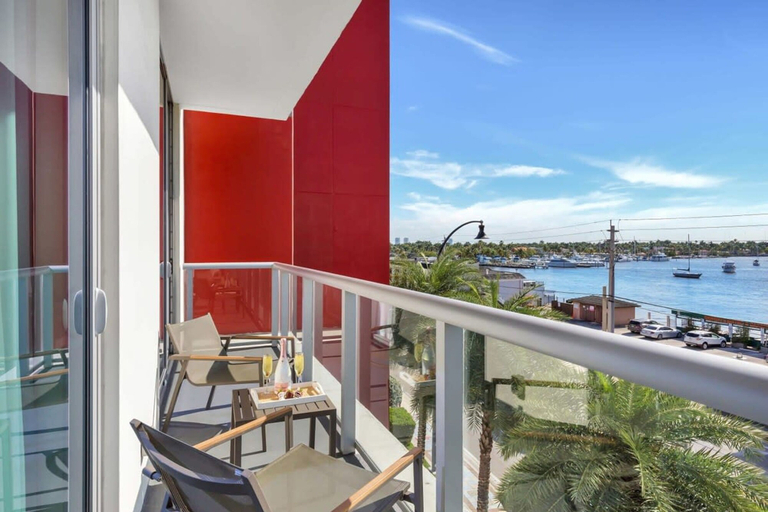 Room 5, Ocean View Balcony Hollywood Beach Broad Walk, Broward