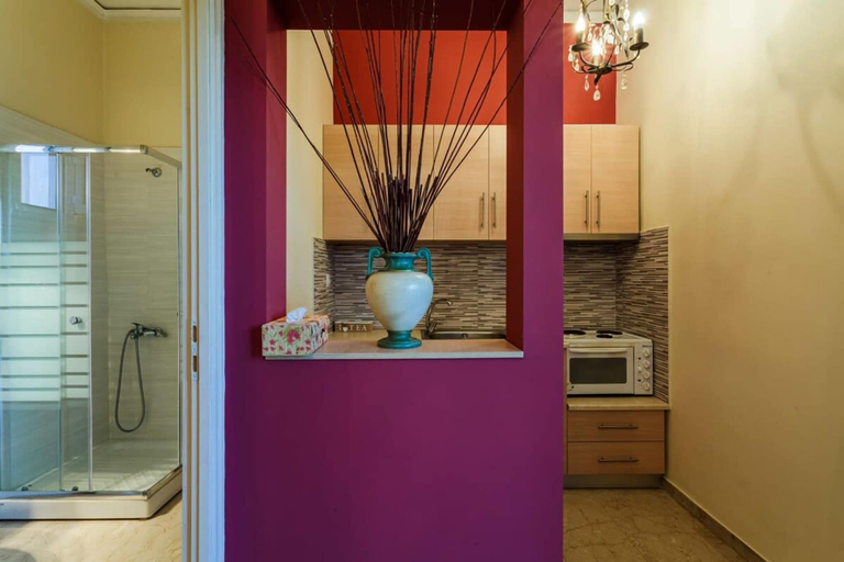 Room 5, Stylish Seaside Home - Fully Equipped big Terrace, Peloponnese