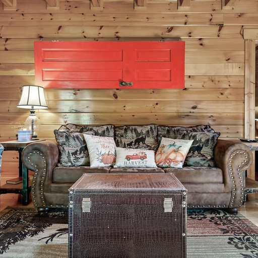 Room 3, Yurt I Game Room Hot Tub I Sleeps 8 I 2BR 2BA, Sevier
