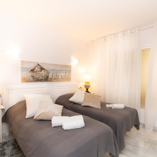 Room 4, Calahonda Elegance With Pool And Sea View, Málaga