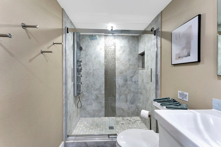 Room 2, Cove Cay 2bd - 5 Star Amenities on the Golf Course, Pinellas
