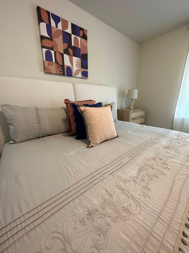 Room 4, Brand New Windsorcay 6Bd Pool Cinema, Lake
