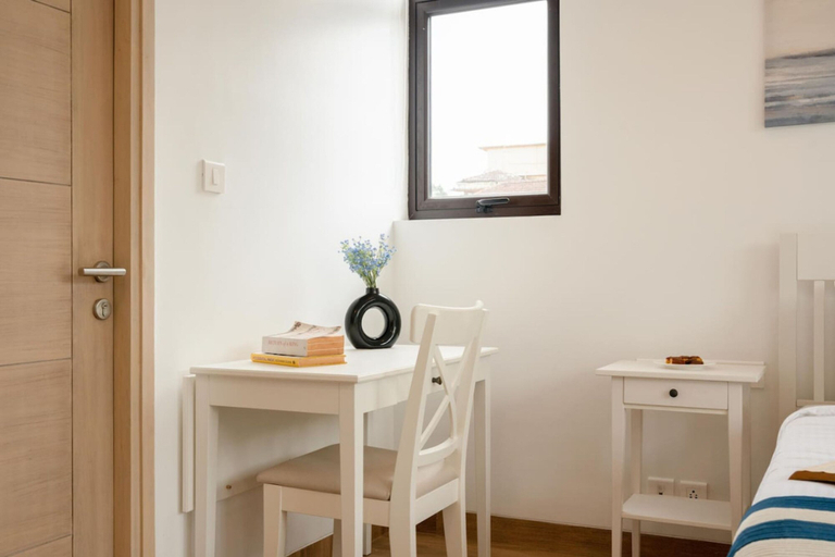 Room 5, Spacious 3BR Apartment with Pool in Candolim, North Goa