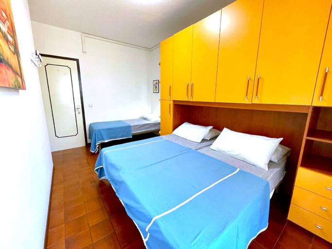 Bedroom 4, Apartment in Caorle Near Seabeach, Venezia