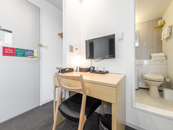Bathroom 8
