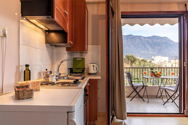 Room 4, Amalia s Serendipity City Lights Mountain Vistas, Peloponnese