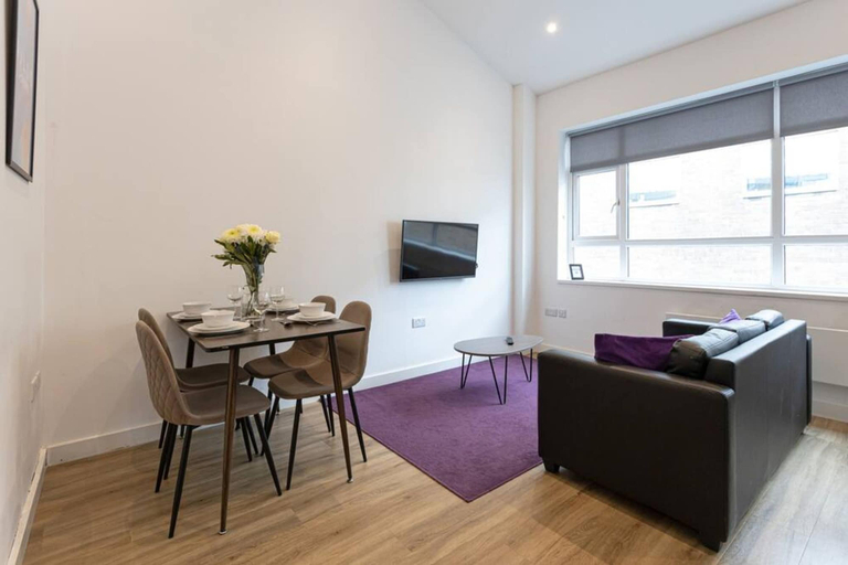 Others 5, Modern and Spacious Duplex in Manchester City Centre, Manchester