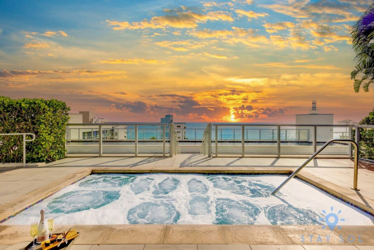 Room 3, Front Bay View Balcony Enjoy Sunset Near Beach, Broward