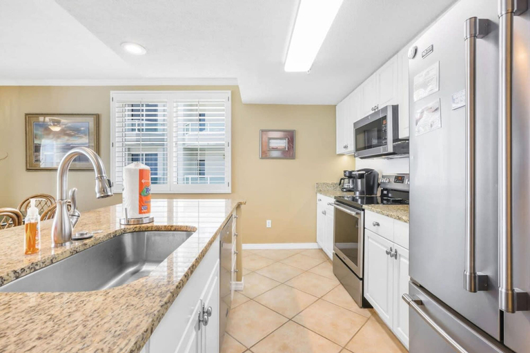 Room 2, Emerald Key 603 Corner-unit Low-density 3 BR, Baldwin