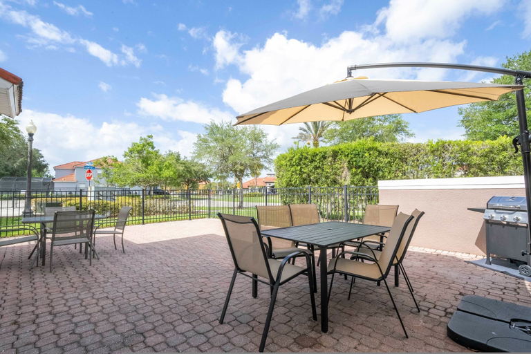 Room 5, 4 Bedrooms Close to Disney, Osceola