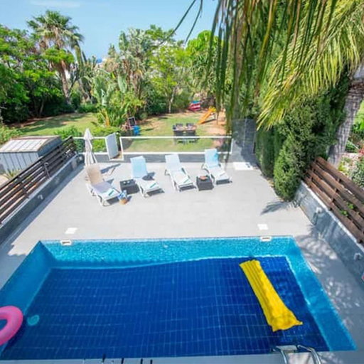 Room 4, 31 Pro- Stay Elysium Villa