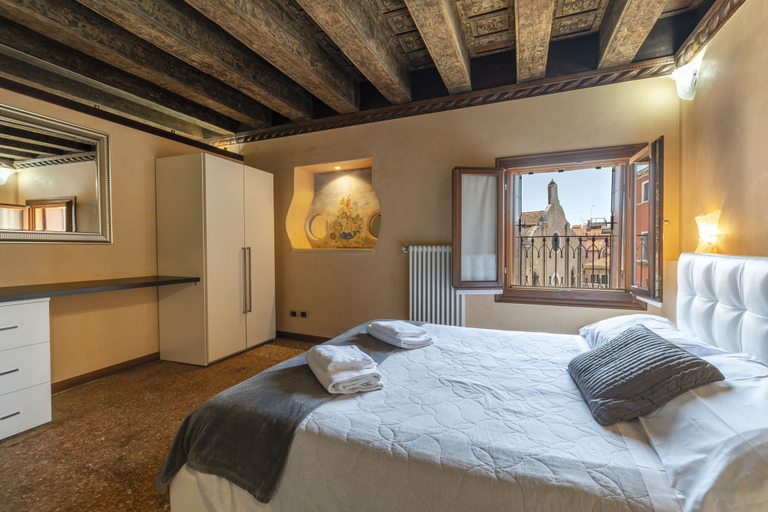 Others 5, Doge Palace 1 - Locz, Venezia