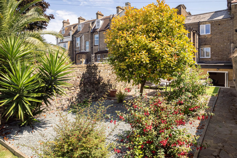Exterior & Views, Host Stay Prince Albert, Kent