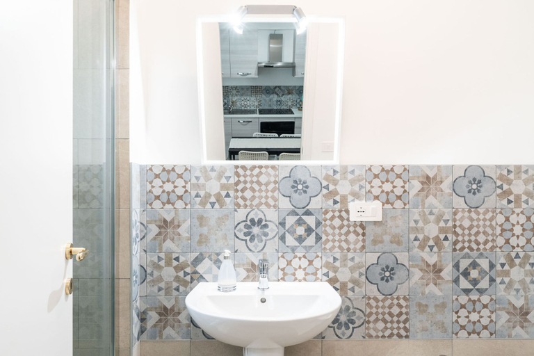 Others 2, Bari Station Classic Apartment by Wonderful Italy, Bari