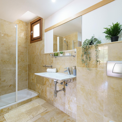 Room 3, Marbella Mountain With sea View and Pool, Málaga