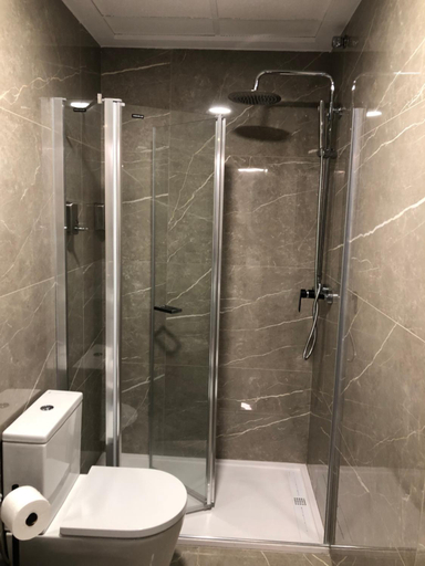 Bathroom 4, The Corner of Dreams, Valencia