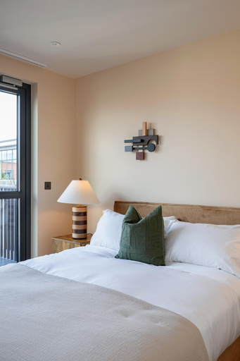 Bedroom 2, Chic Urban Flat With Rooftop Access, London