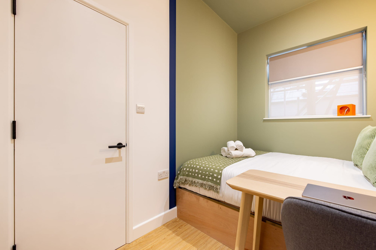 Others 2, Pristine Apartment - Minutes From Angel Tube St, London