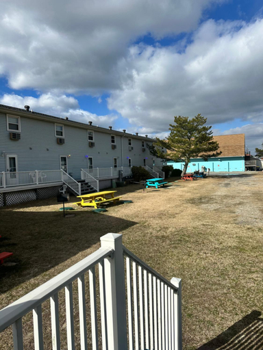 Others 4, Sunset Villa, Accomack