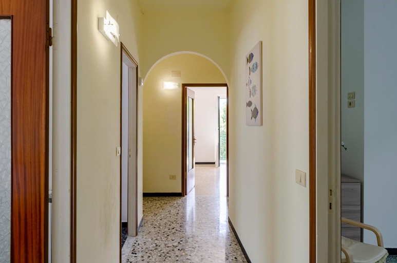 Others 3, JOIVY Family Flat with 3 Balconies, 10 Min to Beach, Genova