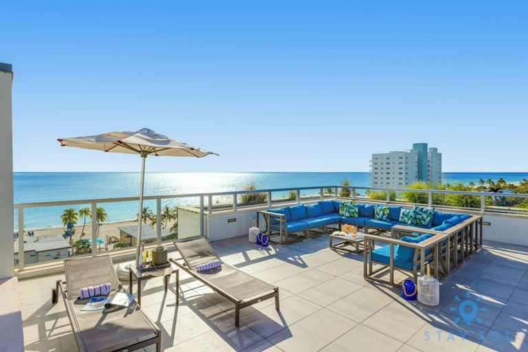 Room 5, Amazing Pool Gym Hot Tub Near Beach, Broward