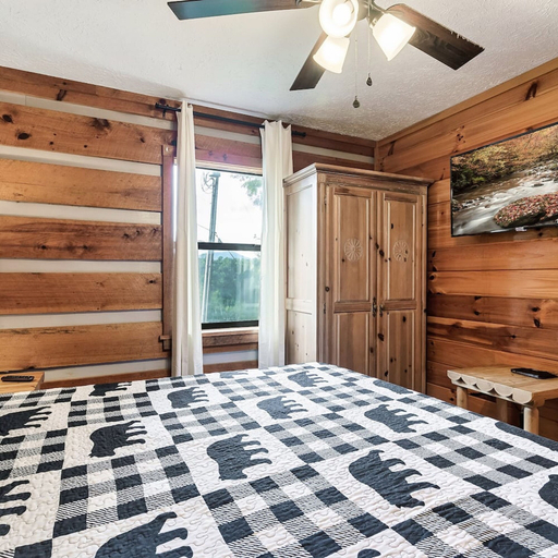 Room 2, Views I Between Pigeon Forge Gatlinburg I Firepit, Sevier