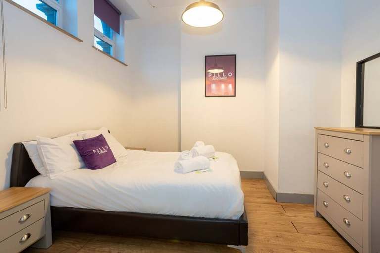 Bedroom, Unique 1 Bedroom Apartment by Pillo Rooms, Manchester