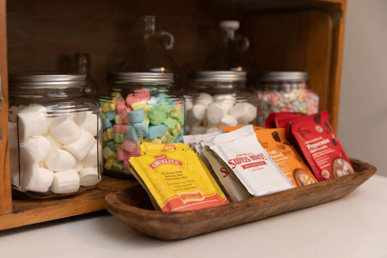 Food & Drinks 5, Poconos Retreat A Vintage Gem, Monroe