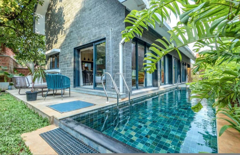 Room 1, Villa Zaia - 10 Mins From Thalassa Vagator Beach, North Goa