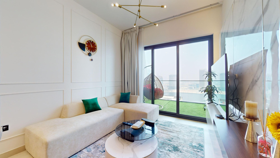Room 5, Business Bay - Binghatti Canal 1403, Dubai