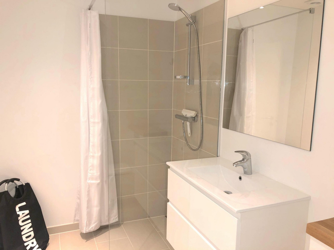 Room 3, Spacious 1-bed in Frederiksberg w Balcony, Frederiksberg
