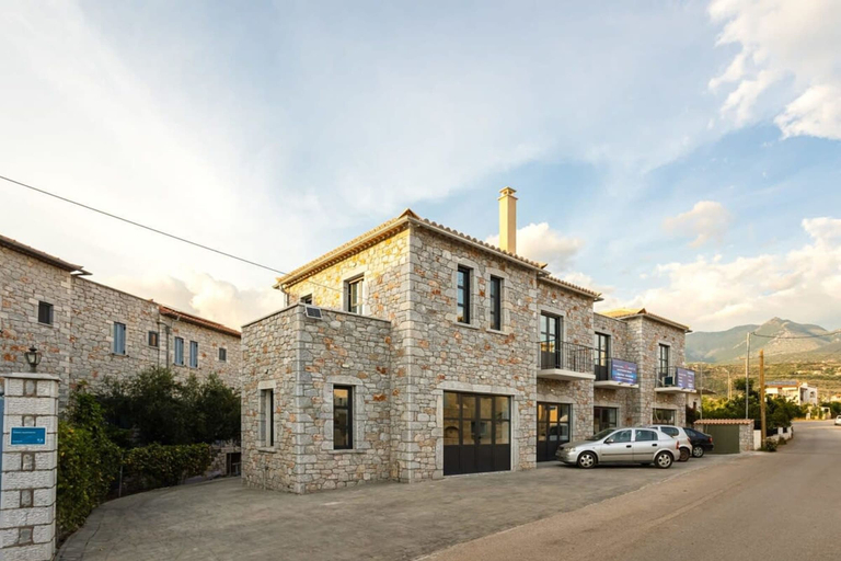 Room 4, Stoupa Stone Built Home A Breath Away to the Sea, Peloponnese