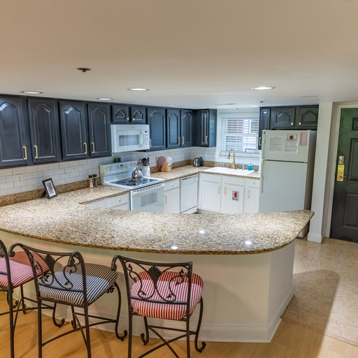 Private kitchen 3, Luxurious Condo Pool Fireplace Hiking, Sevier
