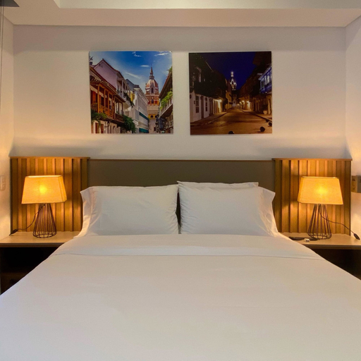 Room 3, w Marvelous Loft With Balcony in Crespo, Cartagena de Indias
