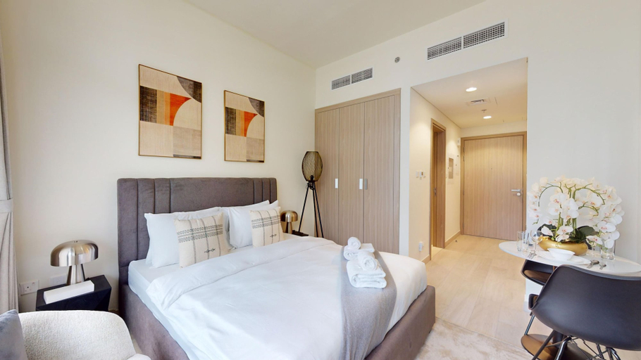 Room 2, Al Meydan - Azizi Riviera 46 - 406, Dubai