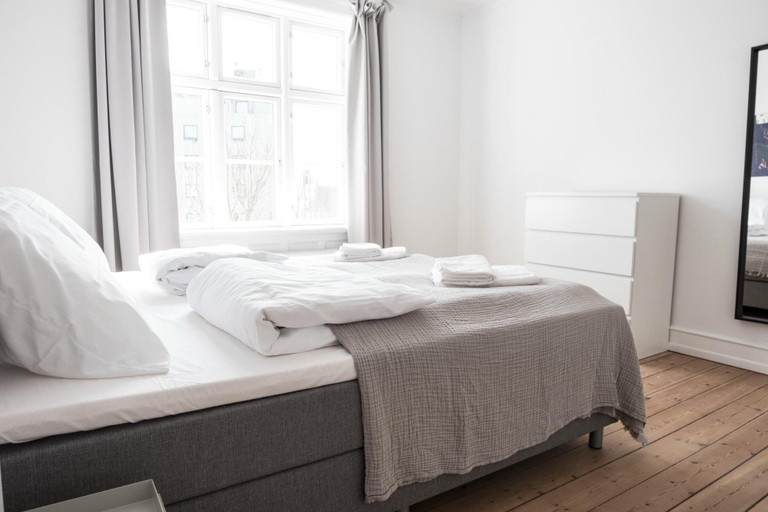 Room 5, Beautiful and Bright 2-bed With Private Balcony, Copenhagen