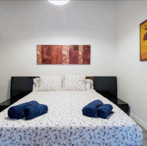 Bedroom 3, Unique 3 BED House in Horta By Myrentalhost, Barcelona