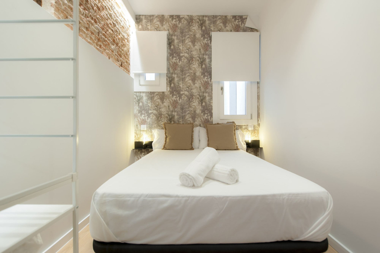Room 5, C Latina 3-2 in Madrid, Madrid