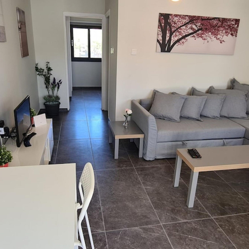 Room 5, 14 AN - 113 Nissi Twins Apartment