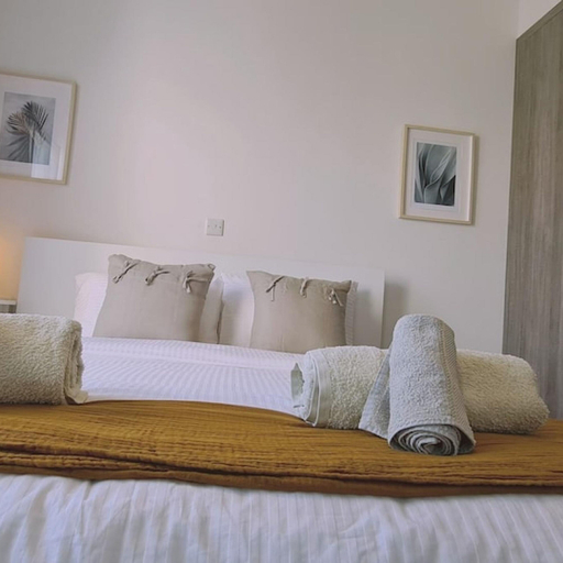 Room 3, 29 LIM - Downtown Retreat