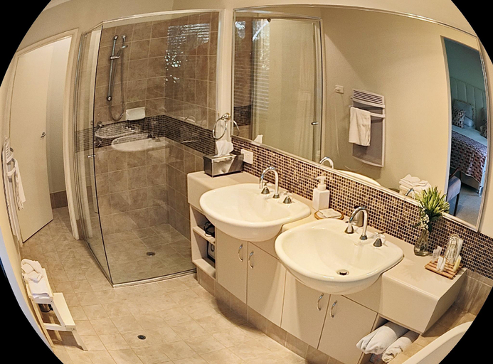 Bathroom 4