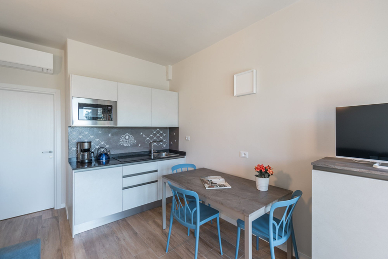 Room 5, San Sivino 100 in Manerba del Garda, Brescia