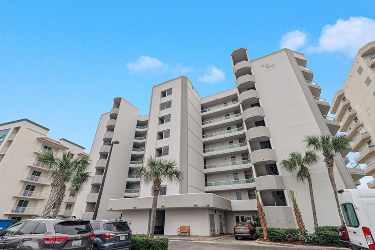 Room 3, Silver Beach 302 Beachfront 3rd Floor Pool, Baldwin
