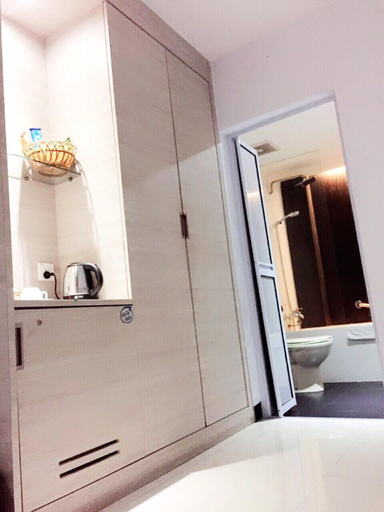 Bathroom 8