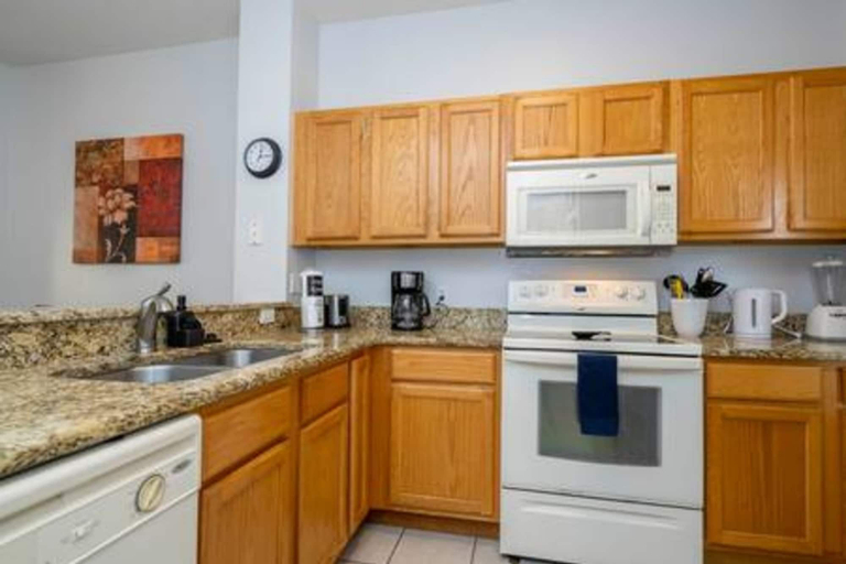 Room 3, Cozy 3 BR w Private Pool, Osceola